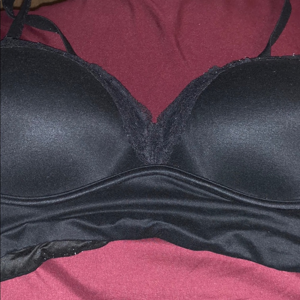 VS black bra